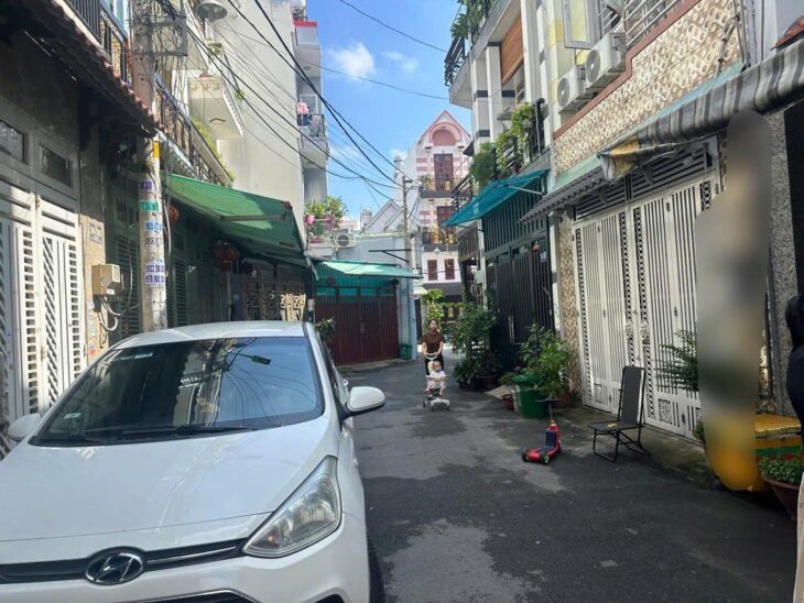 Bán Nhà 4 tầng đường BÙI VĂN NGỮ, phường HT, Q12, dt 38,3m2 (4mx10m) Hẻm 6m thông Giá 4,4Tỷ (TL)