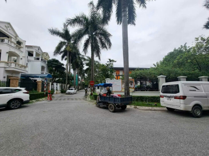 BÁN BIỆT THỰ CIPUTRA 180m2 HƯỚNG ĐÔNG NAM HÀNG HIẾM GIÁ RẺ