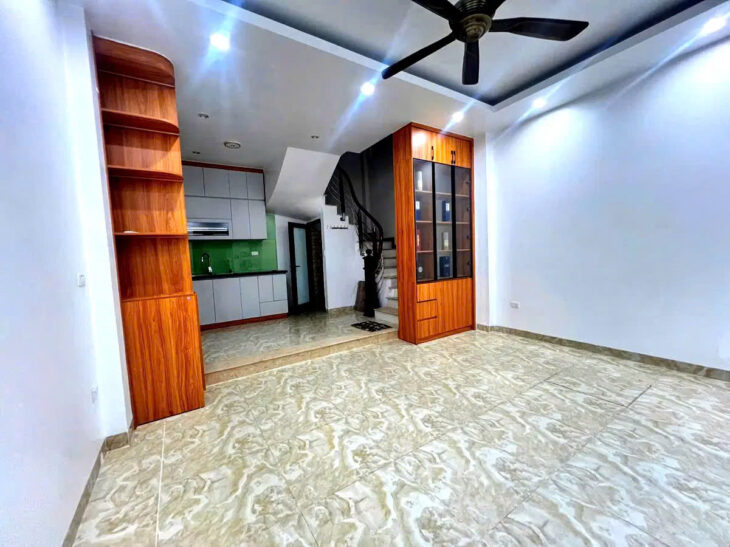 BAN NHÀ RIÊNG NGỌC THỤY- LONG BIÊN,5 TẦNG, MT 5M,7.9 TỶ.