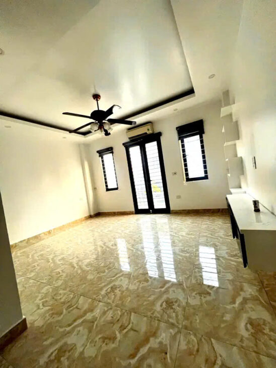 BAN NHÀ RIÊNG NGỌC THỤY- LONG BIÊN,5 TẦNG, MT 5M,7.9 TỶ.