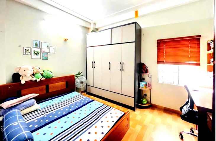 NHÀ ĐẸP DÂN XÂY KIÊN CỐ PHỐ NGÔ GIA TỰ- LOGN BIÊN,50M2,4 TẦNG, MT 4M, 6.9 TỶ.