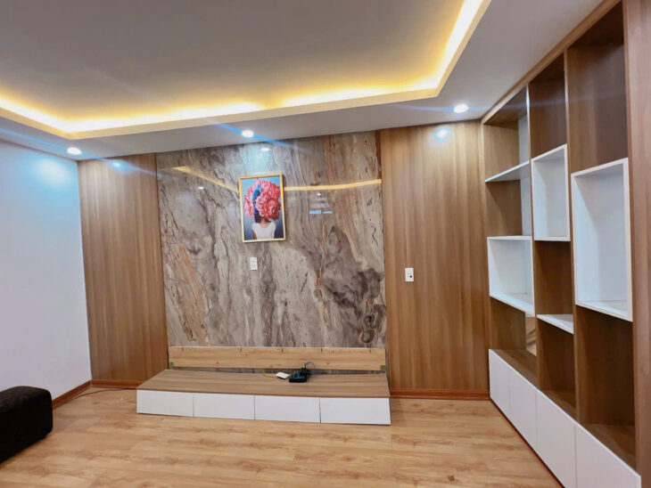 ????️????️Còn duy nhất lại 1 căn siêu hiếm Ô Tô ngủ trong sân , nhà 3 Tầng mái bằng lô góc tại Thiên