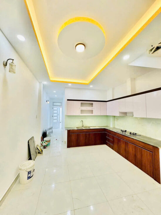 Nhanh tay săn ngay nhà diện tích khủng 142m2 – ngay chơ Minh phát Q12 – 2 TẦNG – 3PN – chỉ nhỉn 4