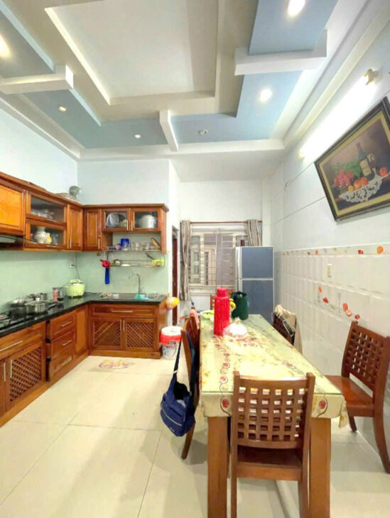 SÁT MẶT TIỀN ĐƯỜNG SỐ 30M VĨNH HỘI NGANG 4 X 13 M ĐÚC XÂY MỚI 3 TẤM CÓ 6 TỶ