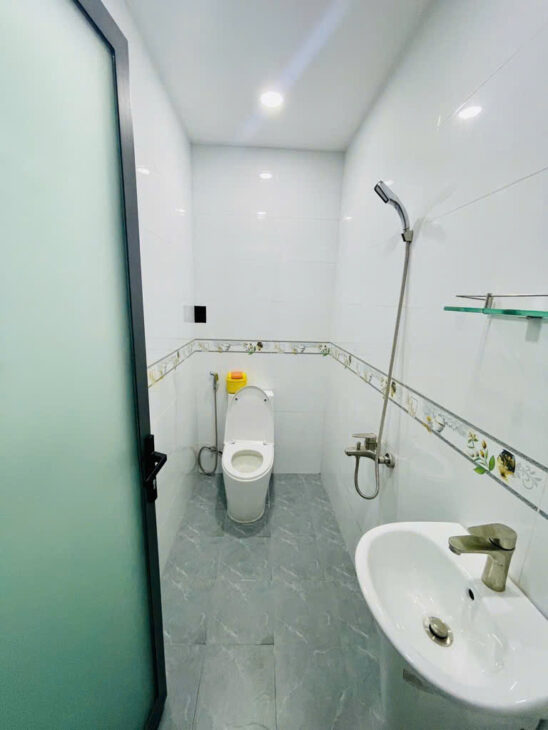 Bán nhà HXT thông Lê Văn Quới, Bình Trị Đông, Bình Tân, DT 56m2 – 4 × 14 – 2 tầng, Giá 5.69 tỷ TL.