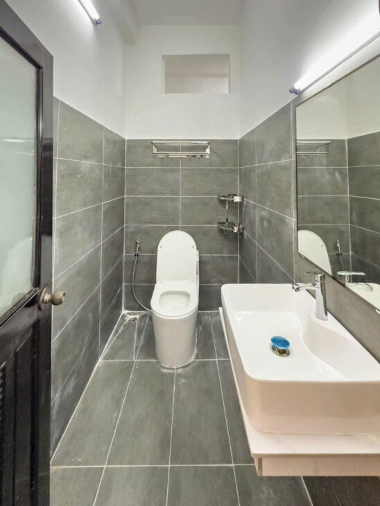 NHÀ MỚI- HXH KINH DOANH- LÔ GÓC 2 MẶT TIÊN – QUANG TRUNG P11 – NGANG GẦN 5M- 4 TẦNG – NHỈNH 6 TỶ.