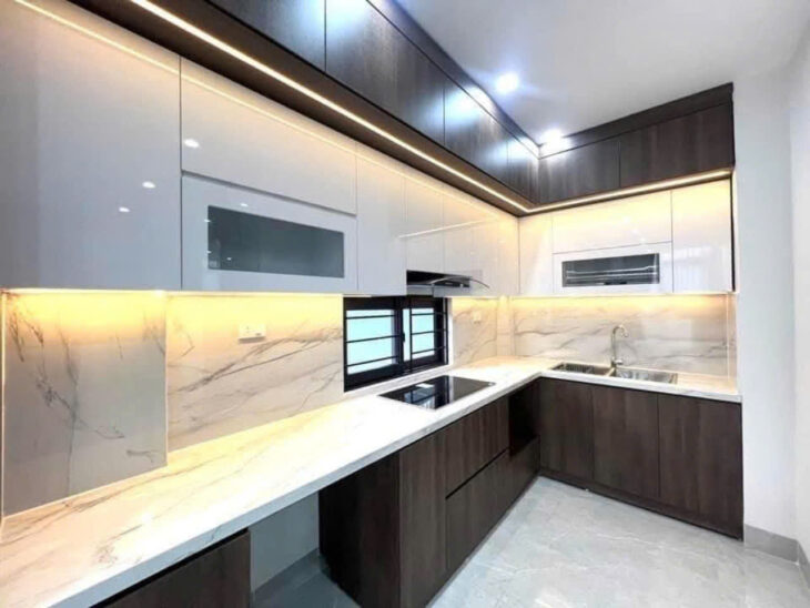 CHÍNH CHỦ CẦN TIỀN – MUỐN BÁN GÁP – NHÀ NGỌC THUỴ – LONG BIÊN 35M x 5 TẦNG – GIÁ NHỈNH 6 TỶ VỊ