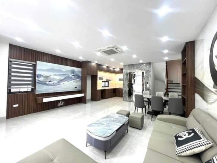 CHÍNH CHỦ CẦN TIỀN – MUỐN BÁN GÁP – NHÀ NGỌC THUỴ – LONG BIÊN 35M x 5 TẦNG – GIÁ NHỈNH 6 TỶ VỊ