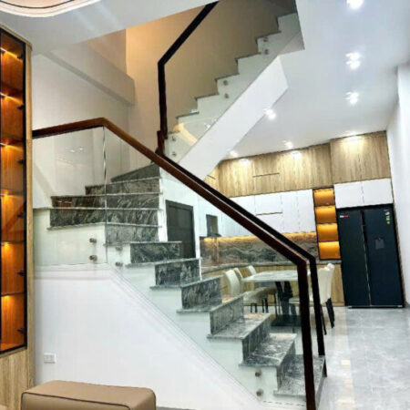 CẦN BÁN GẤP NHÀ_ NGUYỄN VĂN CỪ, 52m, 4T, GIÁ CHỈ HƠN 9 TỶ TÝ. ĐỦ CÔNG NĂNG.
