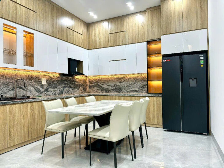 CẦN BÁN GẤP NHÀ_ NGUYỄN VĂN CỪ, 52m, 4T, GIÁ CHỈ HƠN 9 TỶ TÝ. ĐỦ CÔNG NĂNG.