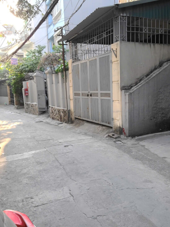Bán đất tặng nhà 3 tầng Ngọc Thuỵ – Ô tô Tránh- 40m2 nhỉnh 4.9 tỷ ( Thương Lượng)