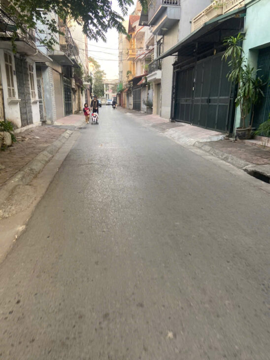 Bán đất tặng nhà 3 tầng Ngọc Thuỵ – Ô tô Tránh- 40m2 nhỉnh 4.9 tỷ ( Thương Lượng)