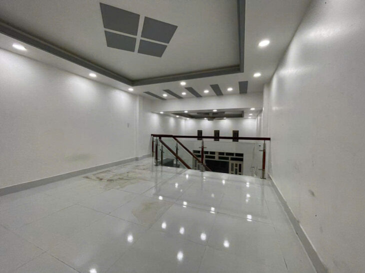 Nhà 1,5 tầng đường THỚI AN 15, phường TA, Q12, dt 65m2 (4mx17m). Hẻm Ôtô thông. Giá 4,3Tỷ