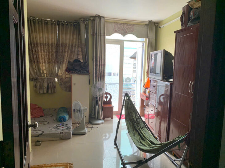 SÁT MẶT TIỀN TRUNG TÂM Q4 NGANG 5.2 DÀI 8.1 ĐÚC 4,5 TẤM CÓ 6 TỶ