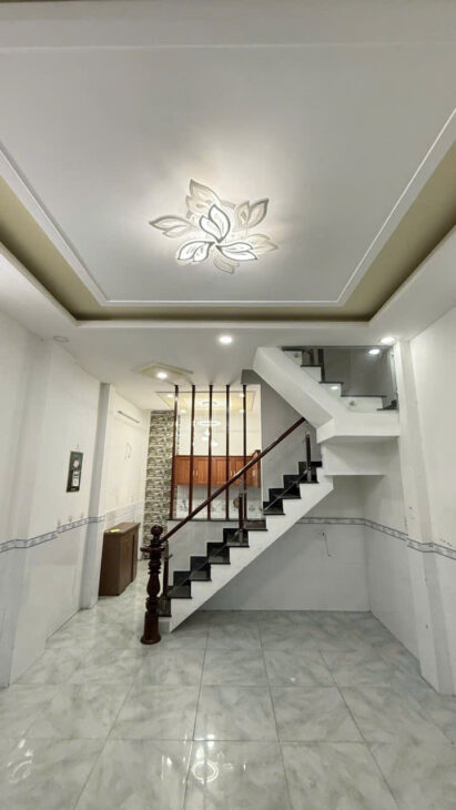 Giáp Tân Bình – ngay Nguyễn Duy Cung – Phan Huy Ích – Dt 35m2- 2 tầng ở ngay – hẻm thông – chỉ 3.9