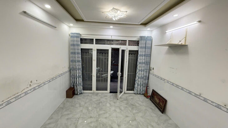 Giáp Tân Bình – ngay Nguyễn Duy Cung – Phan Huy Ích – Dt 35m2- 2 tầng ở ngay – hẻm thông – chỉ 3.9