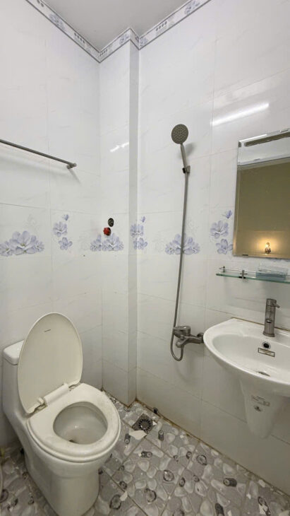 Giáp Tân Bình – ngay Nguyễn Duy Cung – Phan Huy Ích – Dt 35m2- 2 tầng ở ngay – hẻm thông – chỉ 3.9