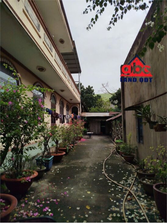 NP1097 bán đất tặng nhà 1 lầu. với bề ngang đất 26m thuận lợi kinh doanh. buôn bán