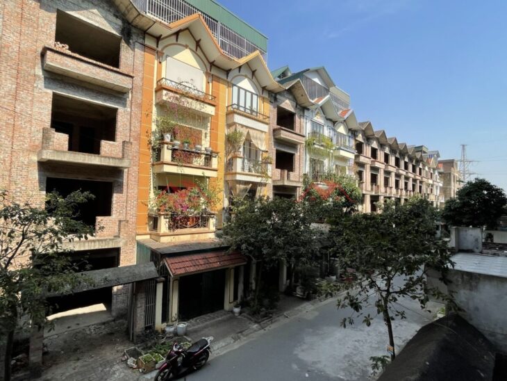 SIÊU PHẨM NHÀ LK LỘC NINH GIÁ 7,8 TỶ TẠI TT CHÚC SƠN-CHƯƠNG MỸ D/T:67,5M