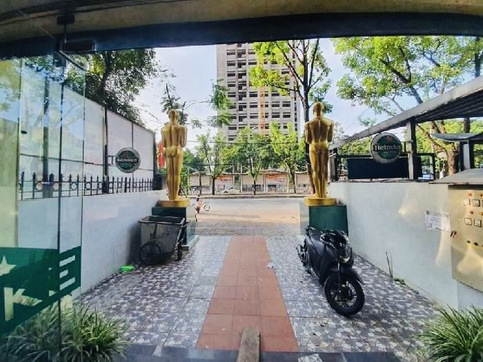 Bán nhà mặt phố Hoàng Quốc Việt dt 208m2, 7 tầng, GIẢM SỐC 4 TỶ – làm văn phòng tuyệt vời