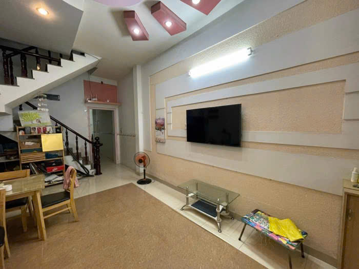 Bán nhà HXH Lê Đình Cẩn, Tân Tạo, Bình Tân, DT 65m2 – 4×16 – 2 tầng, Giá 4.79 tỷ TL.