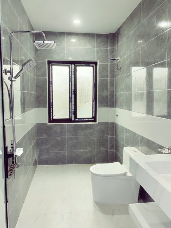 Bán nhà 2 tầng Mặt Tiền Phạm Bá Nguyên. p Phú Thượng. TP Huế. Vị trí đẹp Di Chuyển ra Phạm Văn Đồng
