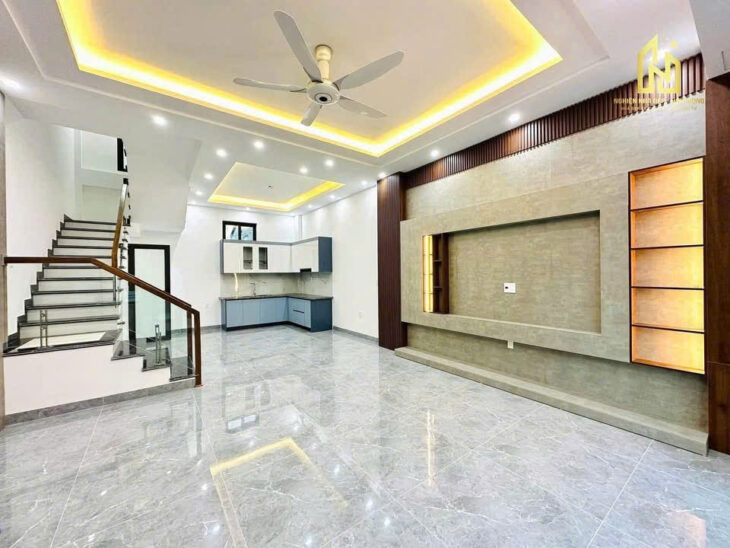 Bán nhà Khúc Thừa Dụ, 54m2 4 tầng, mới tinh, Ô.tô đỗ cửa, Giá 3.95 tỉ