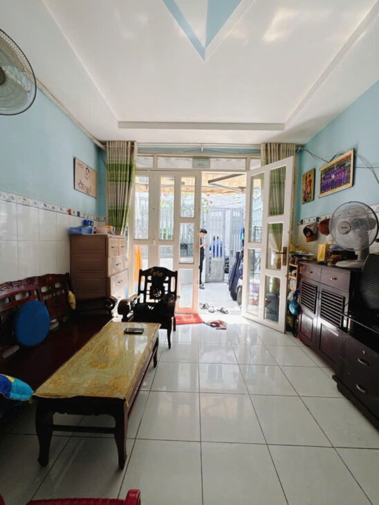 ĐƯỜNG BA GÁC MÁY SÁT MẶT TIỀN VĨNH KHÁNH Q4 NGANG 3.7 DÀI 10M DƯỚI 80 TRIỆU M