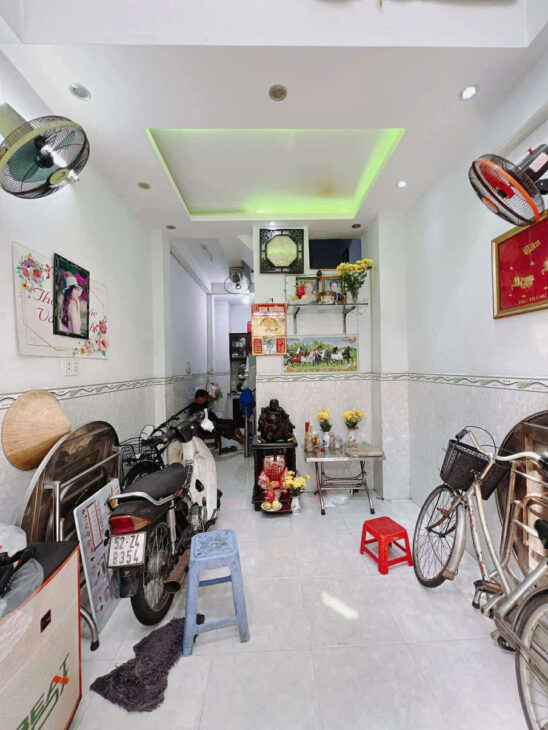 SÁT MẶT TIỀN ĐƯỜNG XE HƠI NGANG 3.15 X 9 ĐÚC 5 TẦM HƠN 4 TỶ Q4