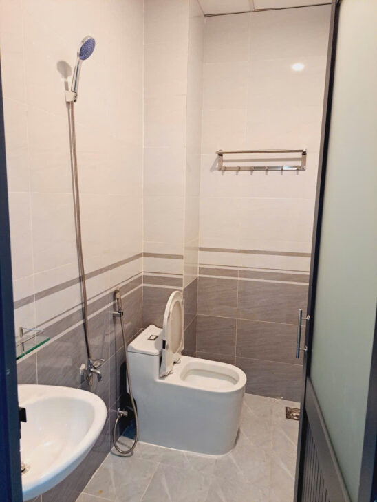 SIÊU PHẨM NGAY CHỢ PHẠM ĐĂNG GIẢN GIÁP LÊ TRỌNG TẤN – 46m2 – 2 TẦNG MỚI ĐẸP Ở NGAY – GIÁ CHỈ 3.x TỶ
