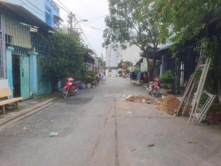 Đất thổ cư lô Mặt hẻm 1/đường THẠNH XUÂN 52, phường THẠNH XUÂN, Q12, dt 197m2 (15mx15m) Hẻm 6m