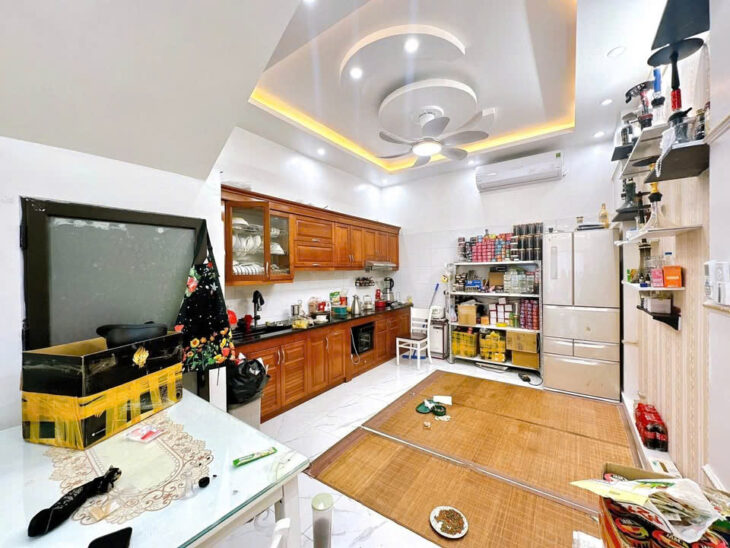 Nhà mặt ngõ tuyến 2 Thiên Lôi, 50m 4 tầng, Tây Bắc, Giá 3.45 tỉ đẹp như mới