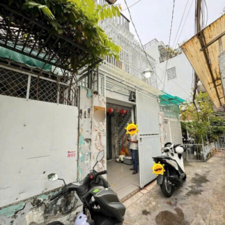 5.95 tỷ- bán nhà 3 tầng Lê Văn Duyệt-giáp Quận 1- DT 53m2( 3,5mx15m)- 5PN- nhà mới ở liền 5.95 tỷ- bán nhà 3 tầng Lê Văn Duyệt-giáp Quận 1- DT 53m2( 3,5mx15m)- 5PN- nhà mới ở liền