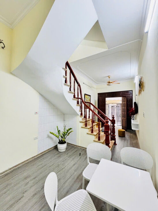 BÁN NHÀ LĨNH NAM 32M 4 TẦNG NGÕ NÔNG GIÁ NHỈNH 3 TỶ SỔ CHUNG