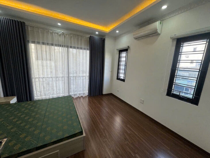 ???? NHÀ ĐẸP NGỌC LÂM 36M ,mt4,5 siêu thoáng ngõ ô tô hiếm đẹp 7,9 tỷ