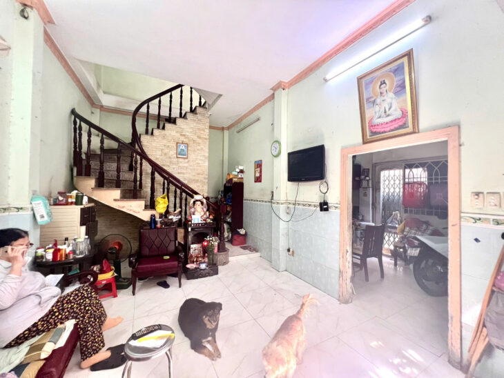 4.98 tỷ- NHÀ FULL KẾT CẤU 1 TRỆT 3 LẦU, SÁT MẶT TIỀN ĐƯỜNG PHẠM NGŨ LÃO- VUÔNG ĐẸP