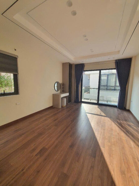 ♻️ SIÊU MỚI NGUYỄN VĂN CỪ 43M , MT3,5 ô tô tránh , 7 tầng thang máy 13,9 tỷ