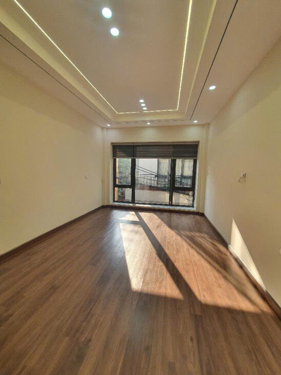 ♻️ SIÊU MỚI NGUYỄN VĂN CỪ 43M , MT3,5 ô tô tránh , 7 tầng thang máy 13,9 tỷ