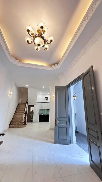 NGUYỄN VĂN LINH – LONG BIÊN – DT 57M2 X4T – MT3M – 9.3 TỶ -FULL NỘI THẤT – Ô TÔ ĐỖ CỬA