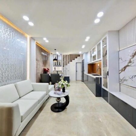 Bán nhà sổ vuông đẹp hoàn công đủ tại phường 6 Tân Bình Bán nhà sổ vuông đẹp hoàn công đủ tại phường 6 Tân Bình