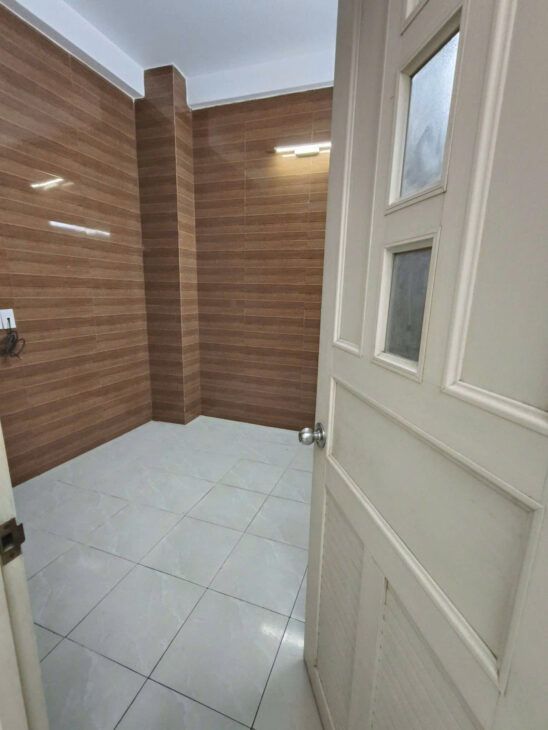 Kiệt ô tô, sát mặt tiền Nguyễn Phước Nguyên , Thanh Khê, giá 2 tỷ x trung bình