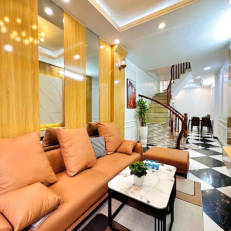Bán nhà 37m², 5 tầng, 8 phòng full nội thất, 6.3 tỷ, Trương Định sổ riêng Bán nhà 37m², 5 tầng, 8 phòng full nội thất, 6.3 tỷ, Trương Định sổ riêng