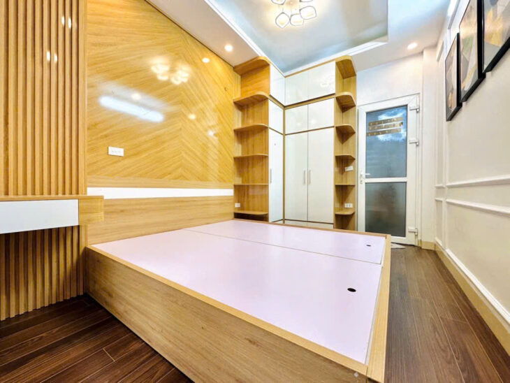 Bán nhà 37m², 5 tầng, 8 phòng full nội thất, 6.3 tỷ, Trương Định sổ riêng