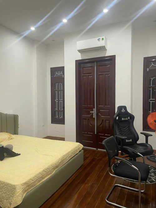 NGỌC LÂM – LONG BIÊN – 80M2 x 3T – MT 4.2M – 15.2 TỶ – NGÕ Ô TÔ DỪNG ĐỖ NGÀY ĐÊM