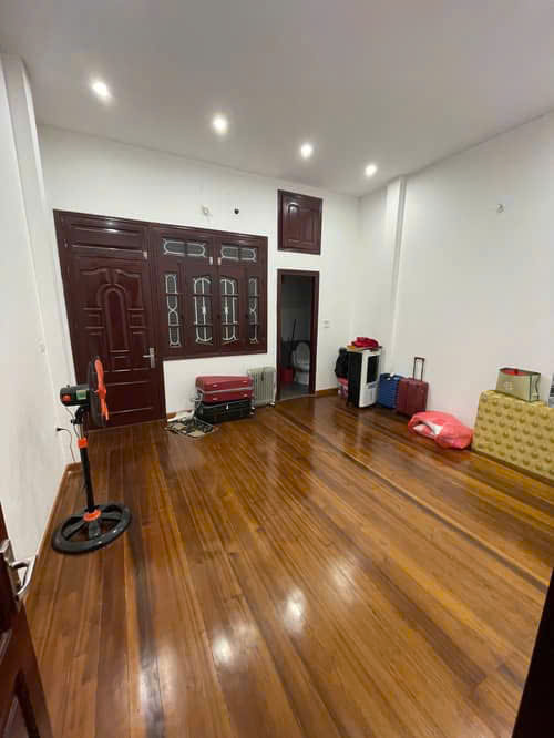 NGỌC LÂM – LONG BIÊN – 80M2 x 3T – MT 4.2M – 15.2 TỶ – NGÕ Ô TÔ DỪNG ĐỖ NGÀY ĐÊM