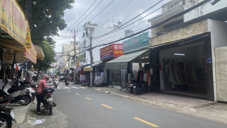 CHỢ VẢI PHÚ THỌ HOÀ DT: 86M2 ( 4,6 x 19 ) BTCT – NỞ HẬU – 3 TẦNG – NHỈNH 8 TỶ