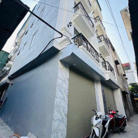 LĨNH NAM NHÀ MỚI Ngõ Thông Ô Tô Đỗ Cửa Vào Nhà 32m 5 Tầng 6.5 tỷ