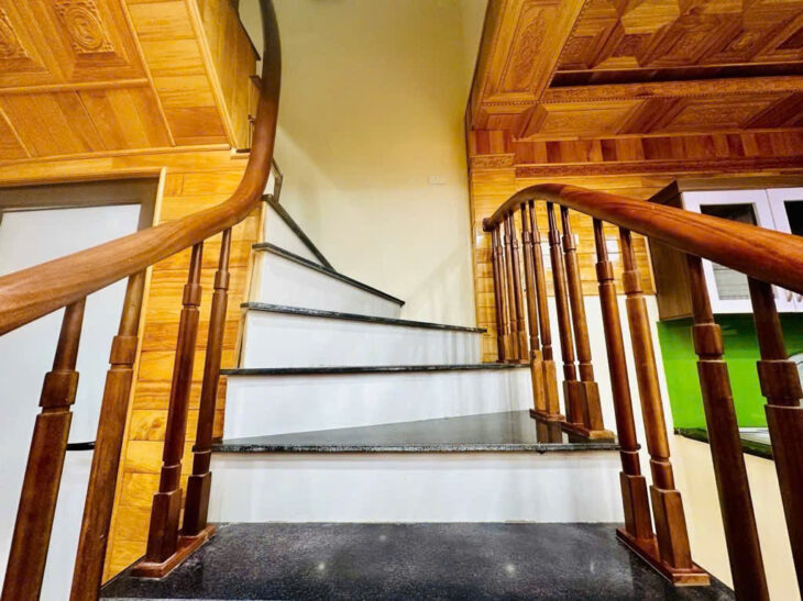 PHỐ BÀ TRIỆU HÀ ĐÔNG ????NHÀ ĐẸP – MẶT TIỀN RỘNG – FULL NỘI THẤT ỐP GỖ. NHÀ 5TẦNG. MẶT TIỀN 5,6M.