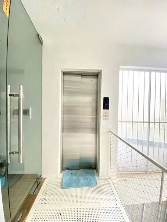 🌈 Nhà Đẹp Ngọc Lâm 46m , mt 5 oto đỗ cửa Sát hồ điều hòa , thang máy nhỉnh 10 tỷ
