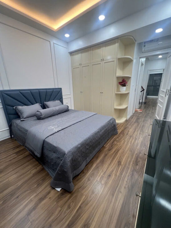 🌈 Nhà Đẹp Ngọc Lâm 46m , mt 5 oto đỗ cửa Sát hồ điều hòa , thang máy nhỉnh 10 tỷ